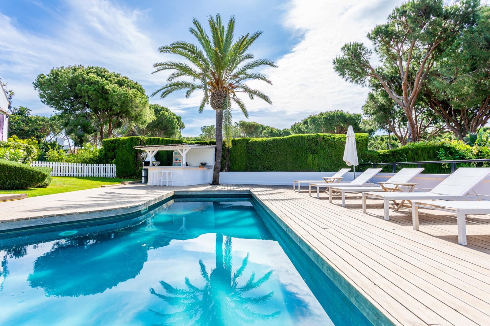 6 soveværelse Villa til salg i Marbella med swimmingpool - € 2.495.000 (Ref: 9004564)