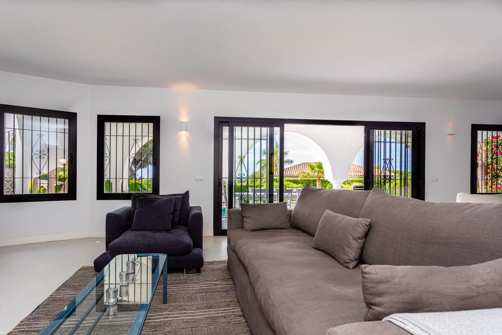 6 soveværelse Villa til salg i Marbella med swimmingpool - € 2.495.000 (Ref: 9004564)