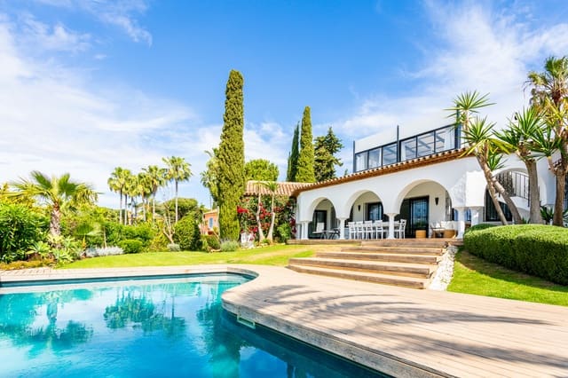 6 sovrum Villa till salu i Marbella med pool - 2 495 000 € (Ref: 9004564)