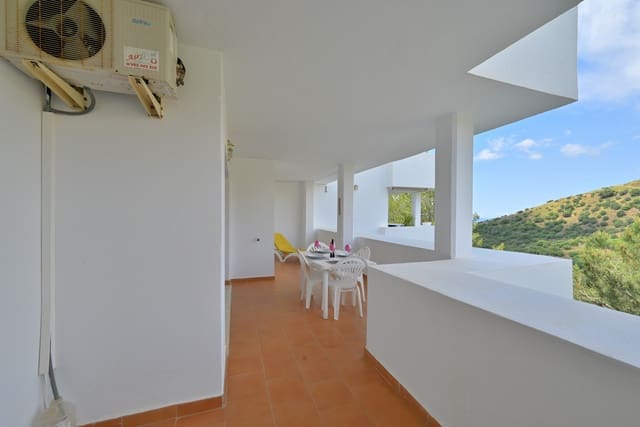 2 bedroom Apartment for sale in Calahonda, Mijas with pool garage - € 265,000 (Ref: 9007401)