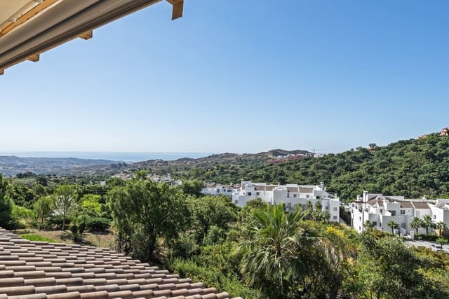 2 quarto Penthouse para venda em Marbella com piscina garagem - 370 000 € (Ref: 9022718)