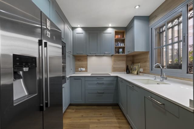 3 slaapkamer Halfvrijstaande villa te koop in Torrequebrada, Benalmádena met zwembad garage - € 695.000 (Ref: 9026281)