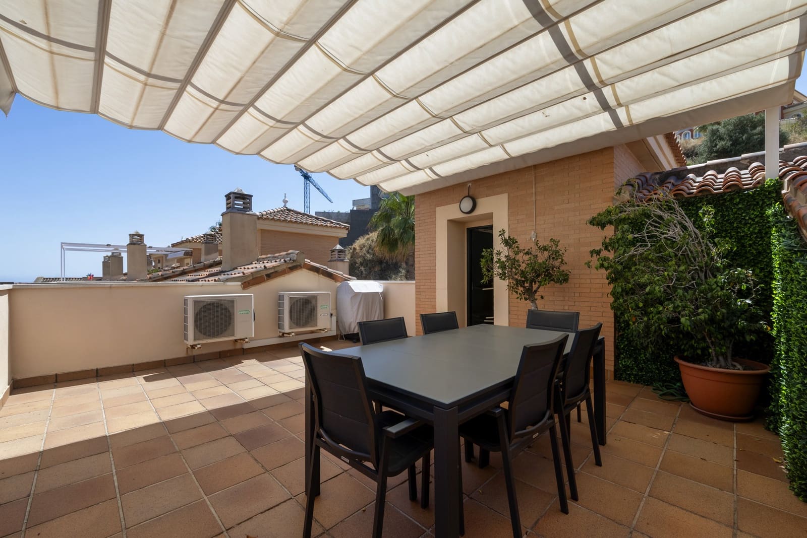 3 soveværelse Semi-Rækkehus til salg i Torrequebrada med swimmingpool garage - € 695.000 (Ref: 9026281)