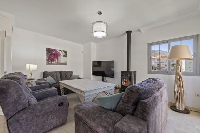 3 chambre Villa/Maison Semi-Mitoyenne à vendre à Torrequebrada, Benalmádena avec piscine garage - 660 000 € (Ref: 9026281)