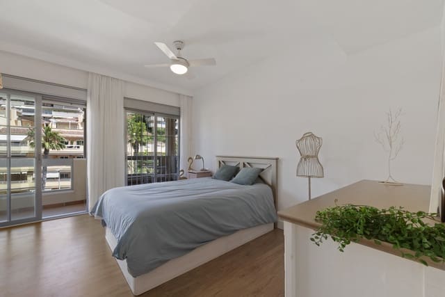 3 chambre Villa/Maison Semi-Mitoyenne à vendre à Torrequebrada, Benalmádena avec piscine garage - 660 000 € (Ref: 9026281)