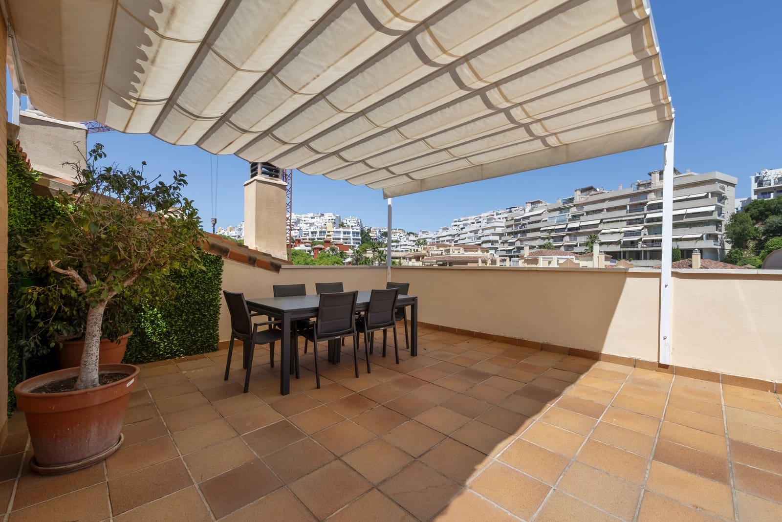 3 bedroom Semi-detached Villa for sale in Torrequebrada with pool garage - € 660,000 (Ref: 9026281)