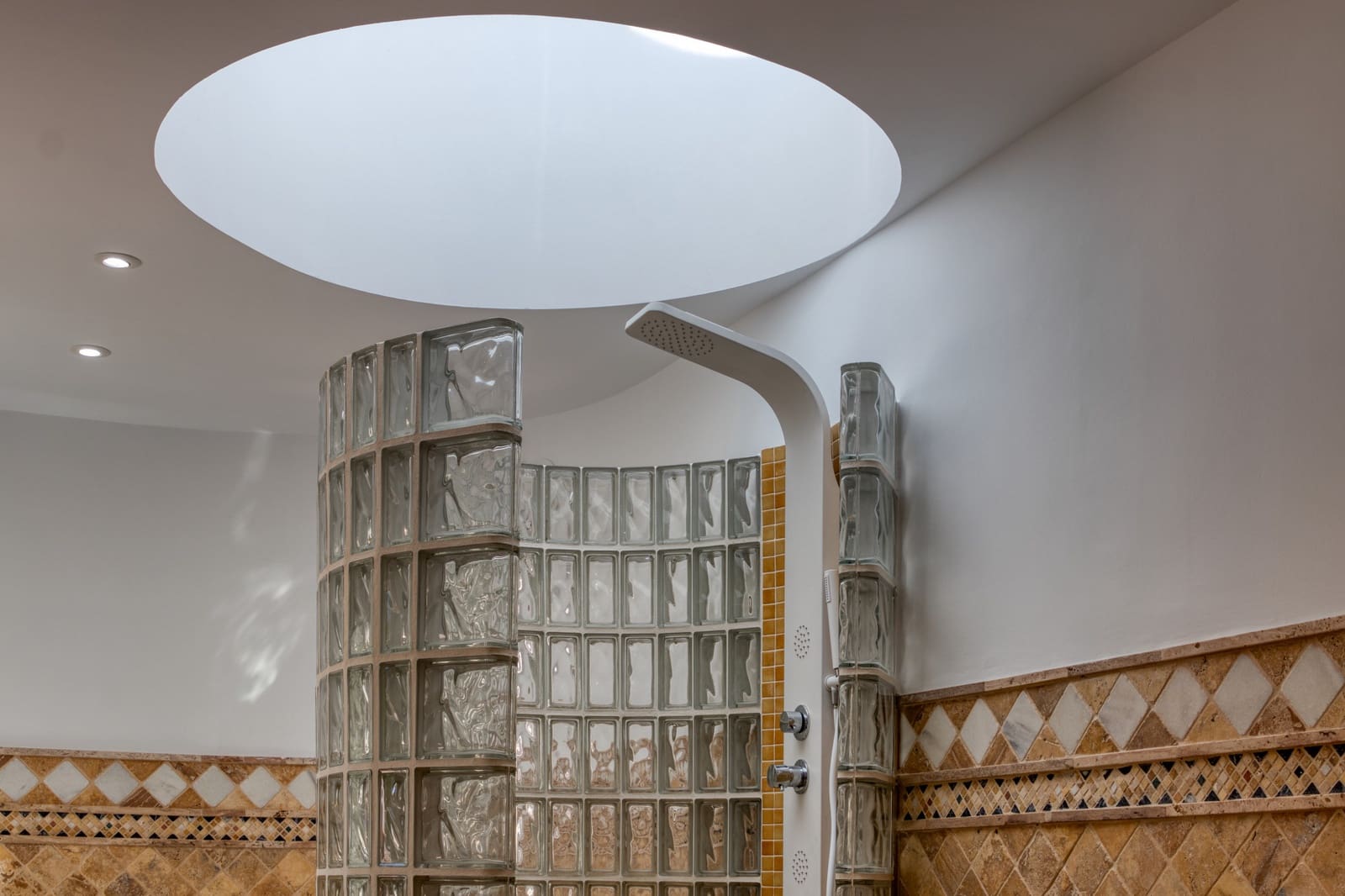 5 sypialnia Willa na sprzedaż w Mijas z basenem garażem - 1 350 000 € (Ref: 9050570)