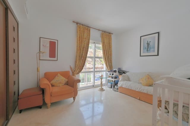 Casa de 3 habitaciones en Mijas Costa, Mijas en venta con piscina garaje - 630.000 € (Ref: 9062030)