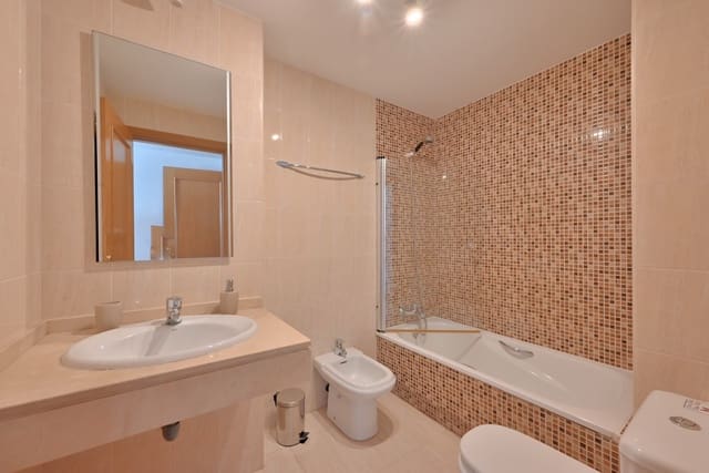 3 makuuhuone Huoneisto myytävänä paikassa Mijas Costa, Mijas mukana 
autotalli - 325 000 € (Ref: 9068424)