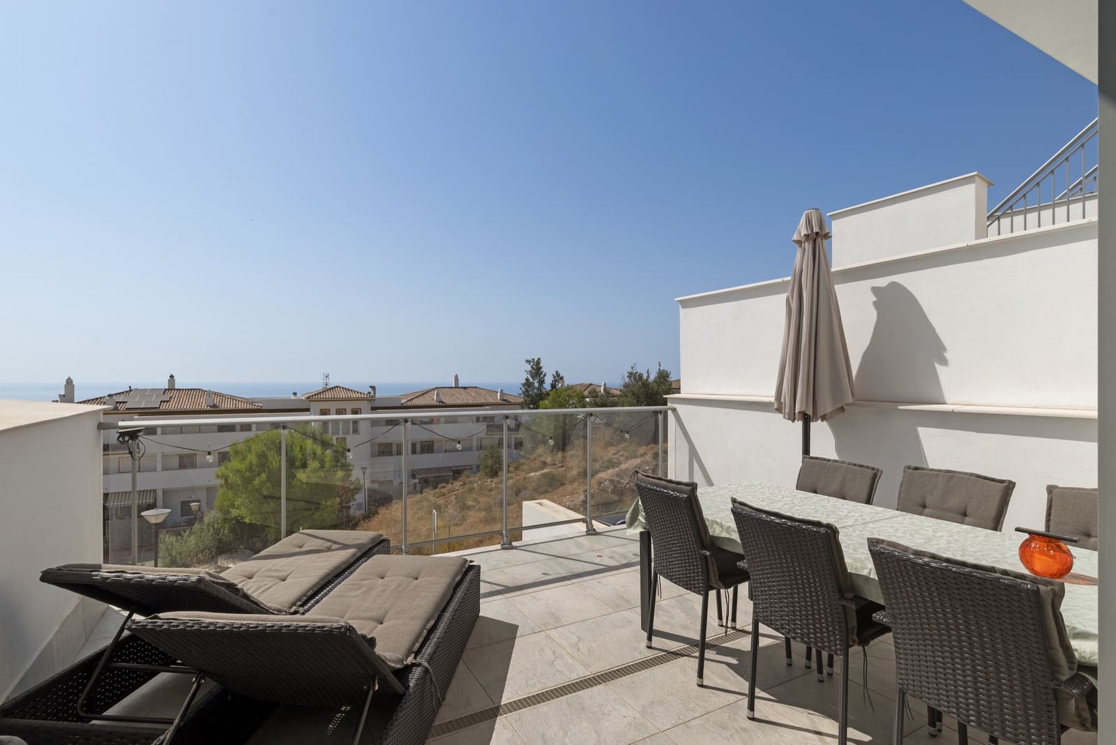 Apartamento de 3 habitaciones en Benalmádena en venta con piscina garaje - 435.000 € (Ref: 9088380)