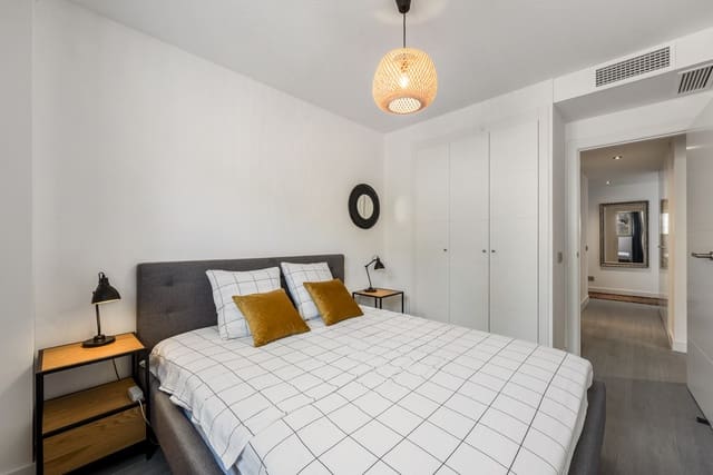 Apartamento de 3 habitaciones en Benalmádena en venta con piscina garaje - 435.000 € (Ref: 9088380)