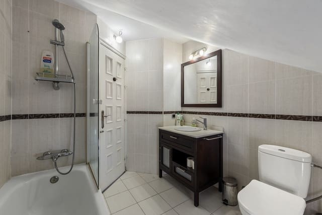 3 chambre Maison de Ville à vendre à Fuengirola avec piscine - 695 000 € (Ref: 9100333)