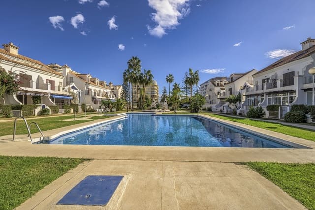3 soveværelse Byhus til salg i Fuengirola med swimmingpool - € 695.000 (Ref: 9100333)