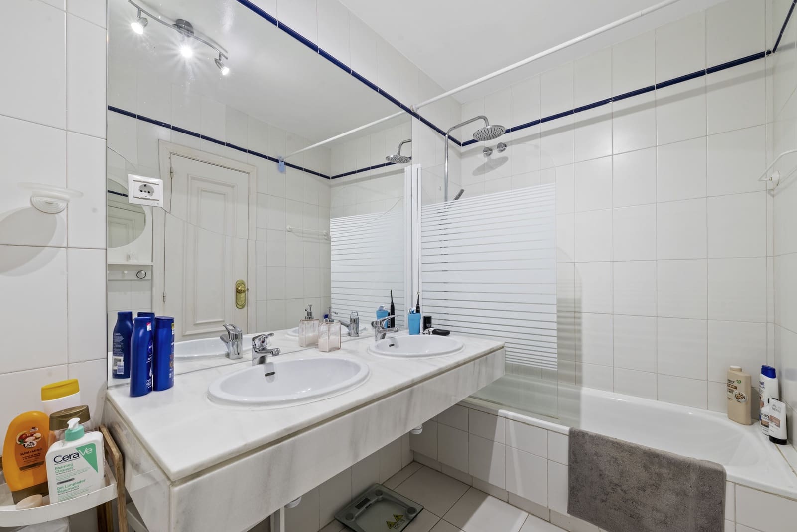 2 soverom Penthouse til salgs i Riviera del Sol med svømmebasseng - € 350 000 (Ref: 9113724)