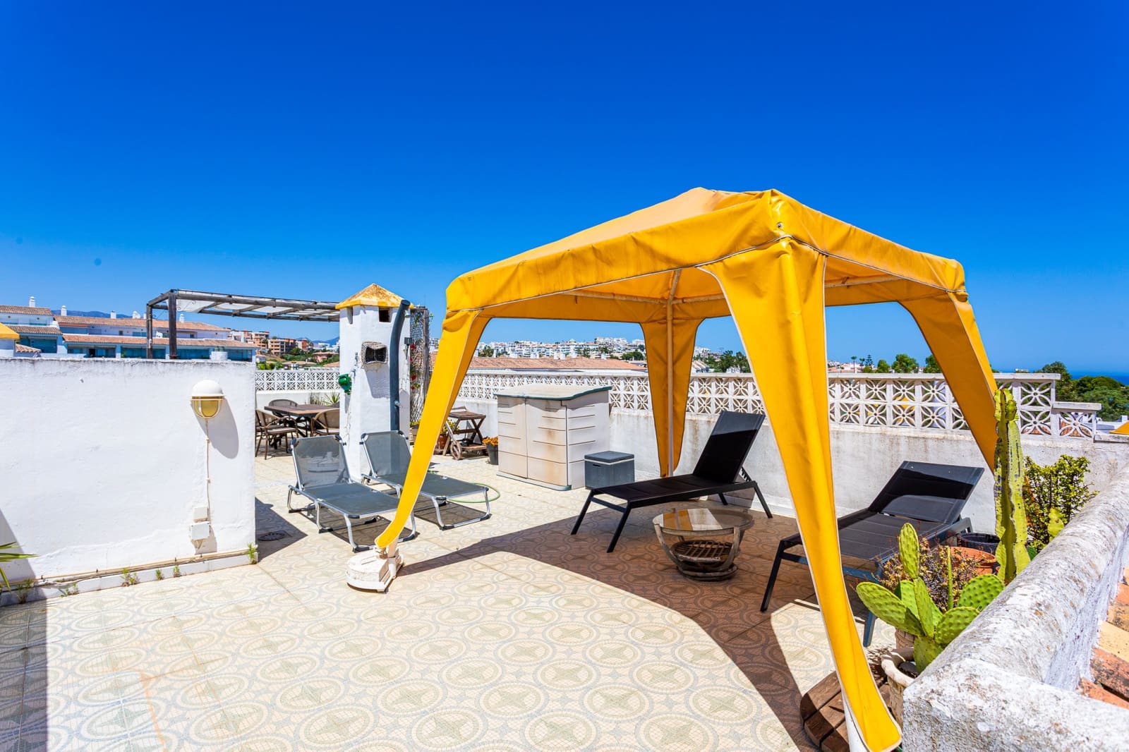 2 slaapkamer Penthouse te koop in Calahonda met zwembad garage - € 425.000 (Ref: 9113726)