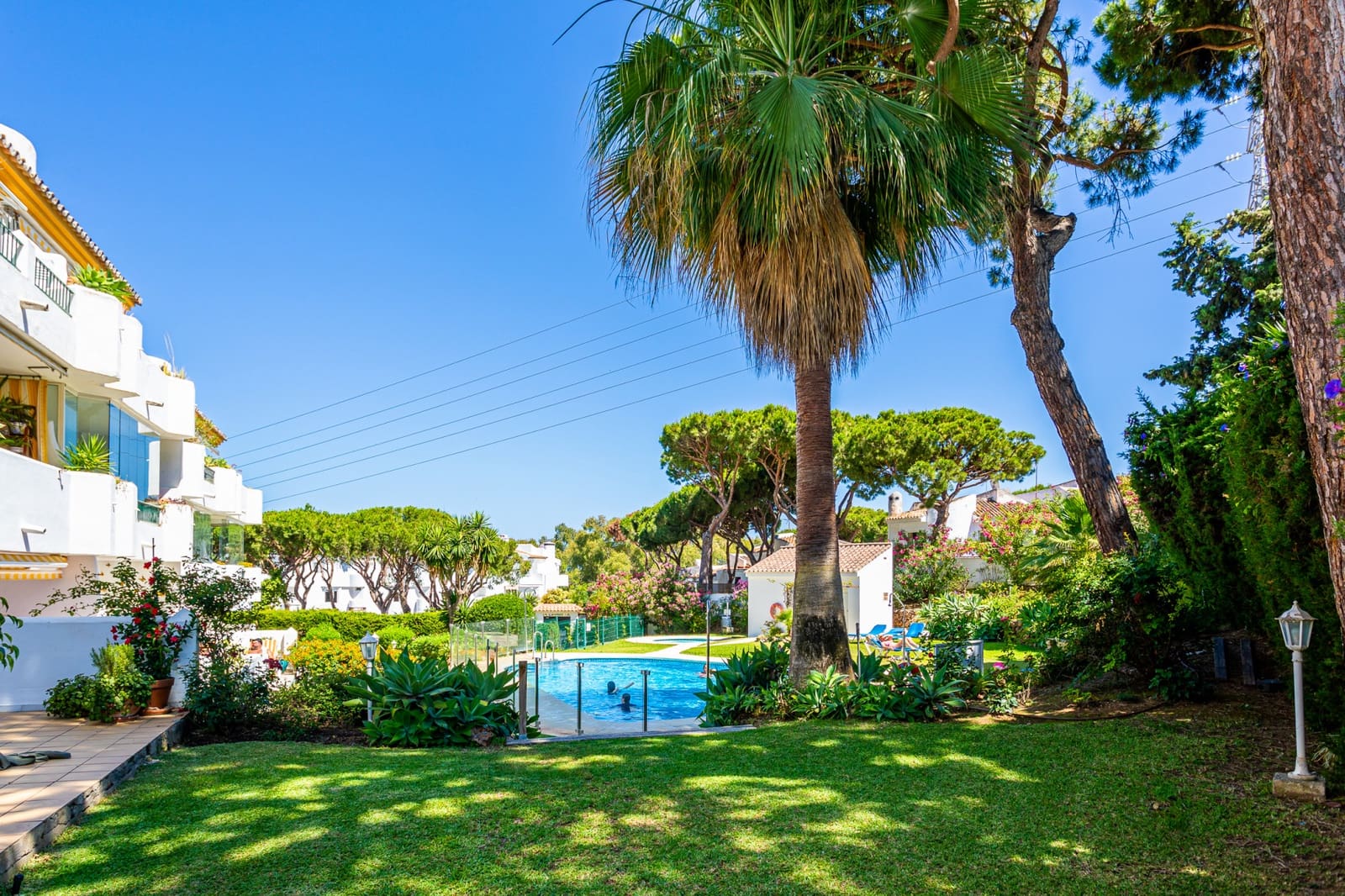 2 slaapkamer Penthouse te koop in Calahonda met zwembad garage - € 425.000 (Ref: 9113726)