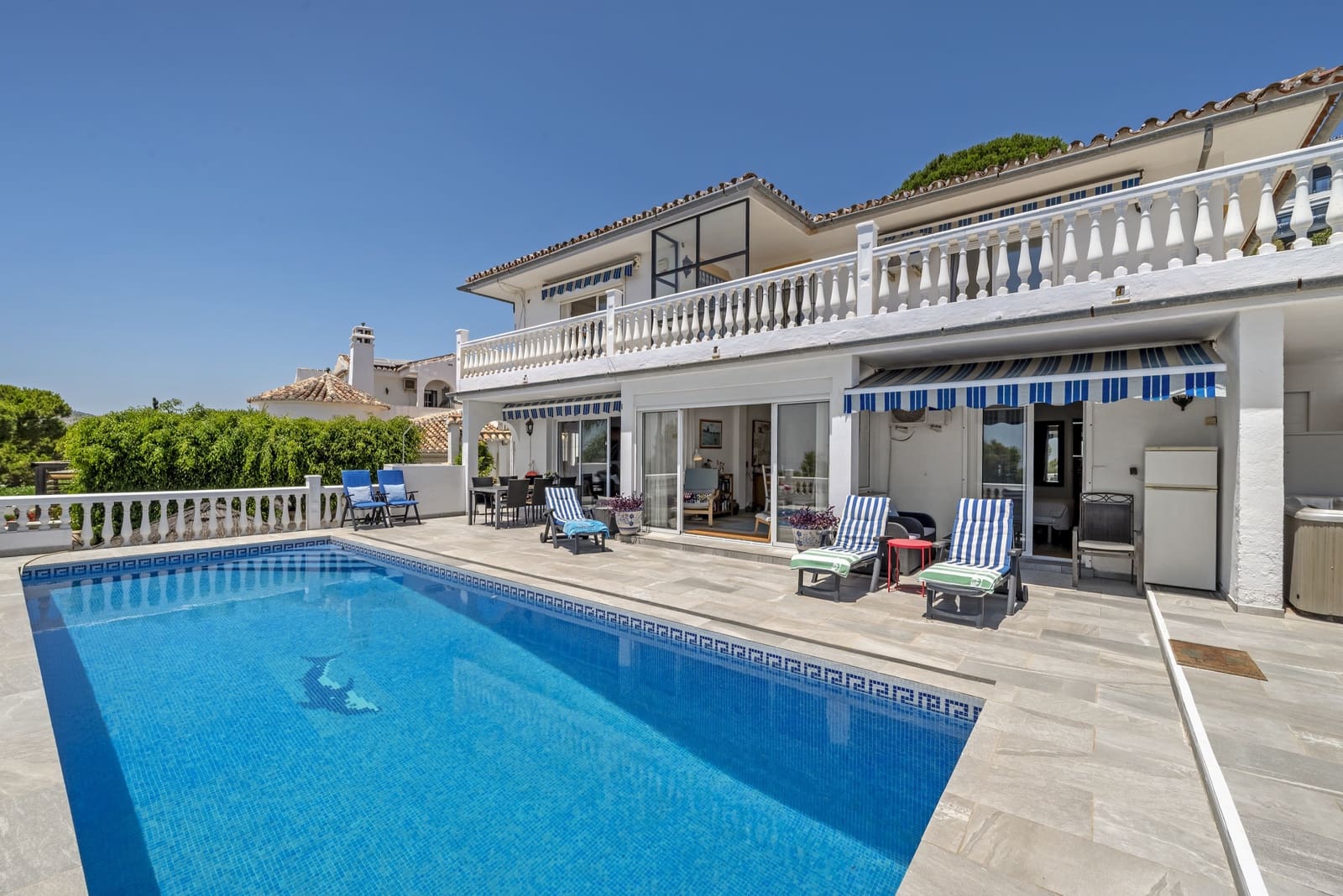 6 soverom Villa til salgs i La Cala de Mijas med svømmebasseng garasje - € 1 795 000 (Ref: 9129386)
