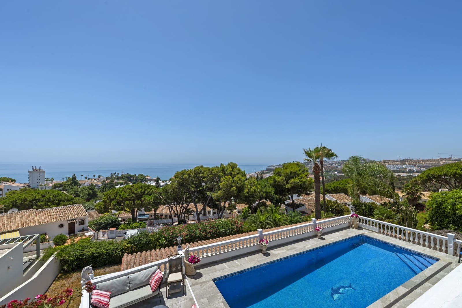 6 soverom Villa til salgs i La Cala de Mijas med svømmebasseng garasje - € 1 795 000 (Ref: 9129386)