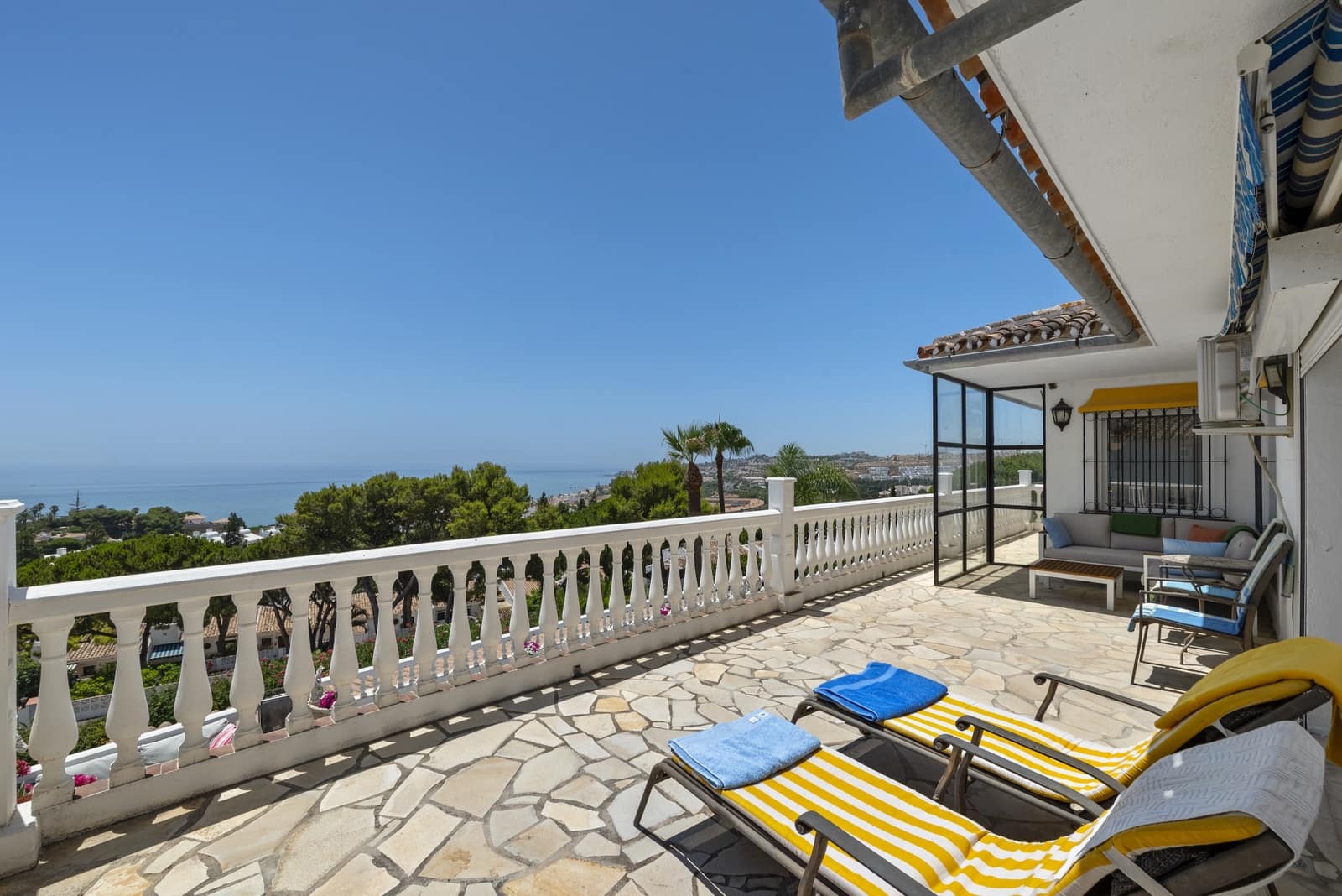 6 soverom Villa til salgs i La Cala de Mijas med svømmebasseng garasje - € 1 795 000 (Ref: 9129386)