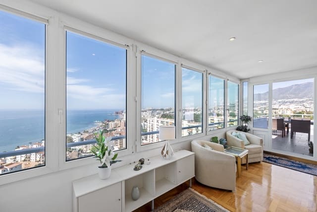 2 slaapkamer Penthouse te koop in Benalmadena Costa, Benalmádena met zwembad garage - € 699.000 (Ref: 9132015)