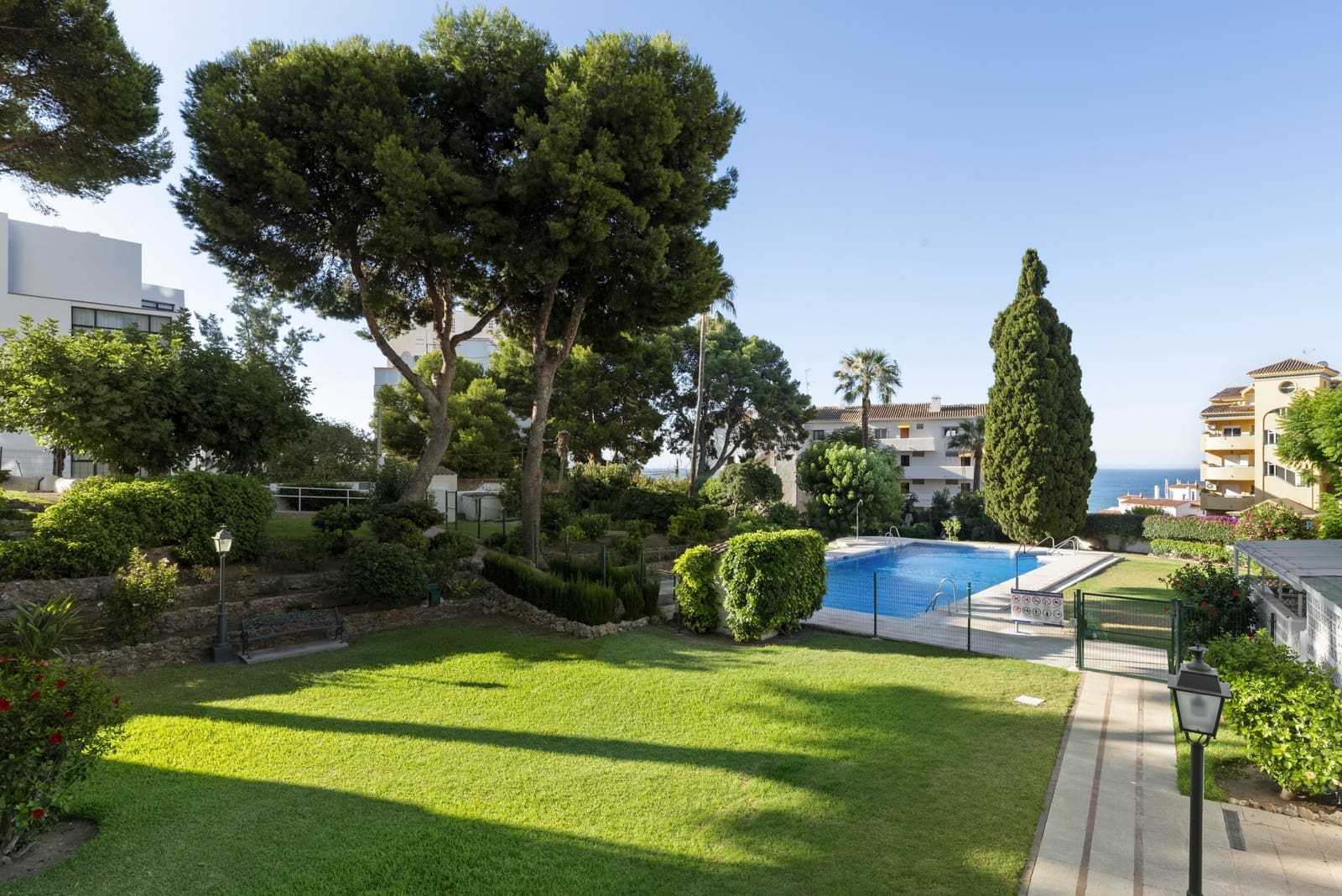 2 sypialnia Penthouse na sprzedaż w Benalmadena Costa z basenem garażem - 699 000 € (Ref: 9132015)