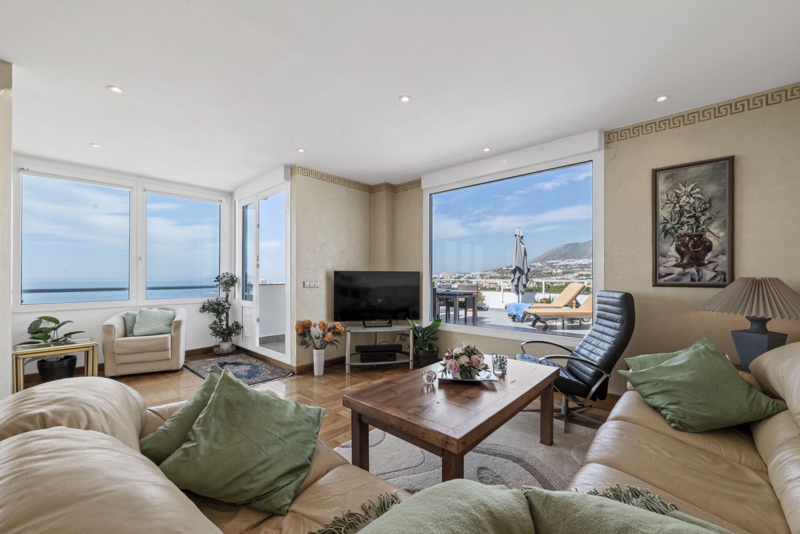2 sypialnia Penthouse na sprzedaż w Benalmadena Costa z basenem garażem - 699 000 € (Ref: 9132015)