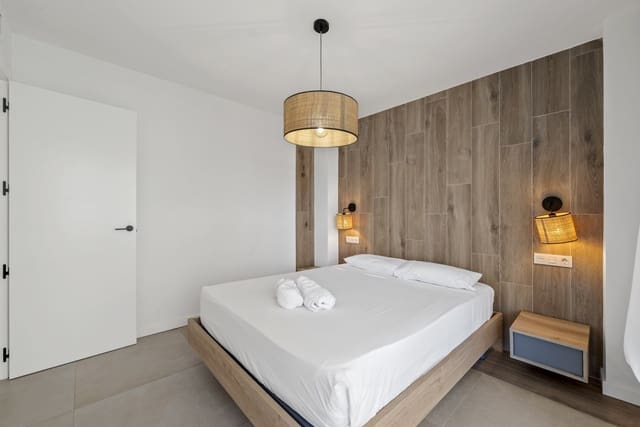 2 slaapkamer Appartement te koop in Fuengirola met garage - € 540.000 (Ref: 9132017)