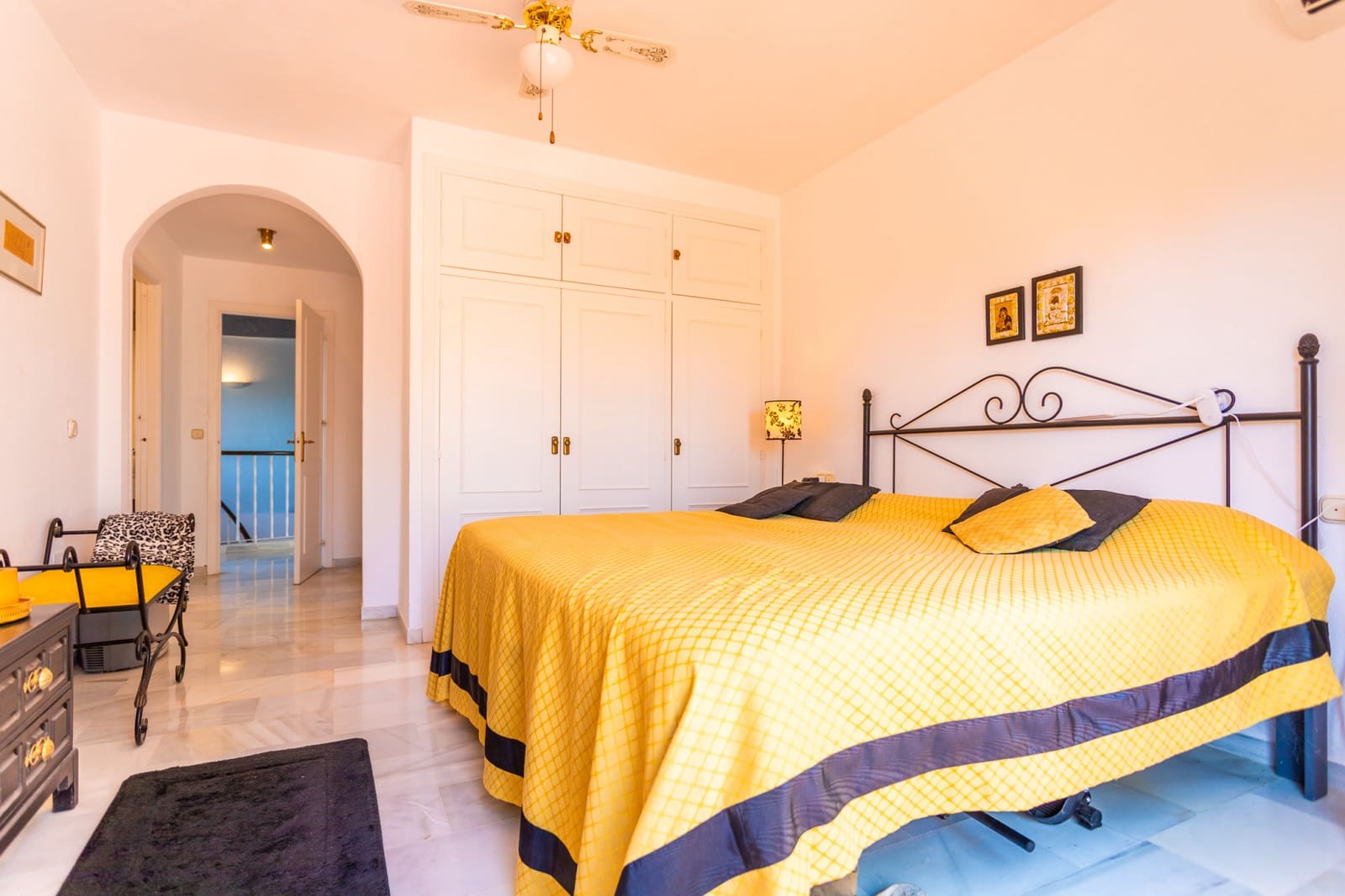 5 soveværelse Villa til salg i Calahonda med swimmingpool garage - € 1.100.000 (Ref: 9153547)