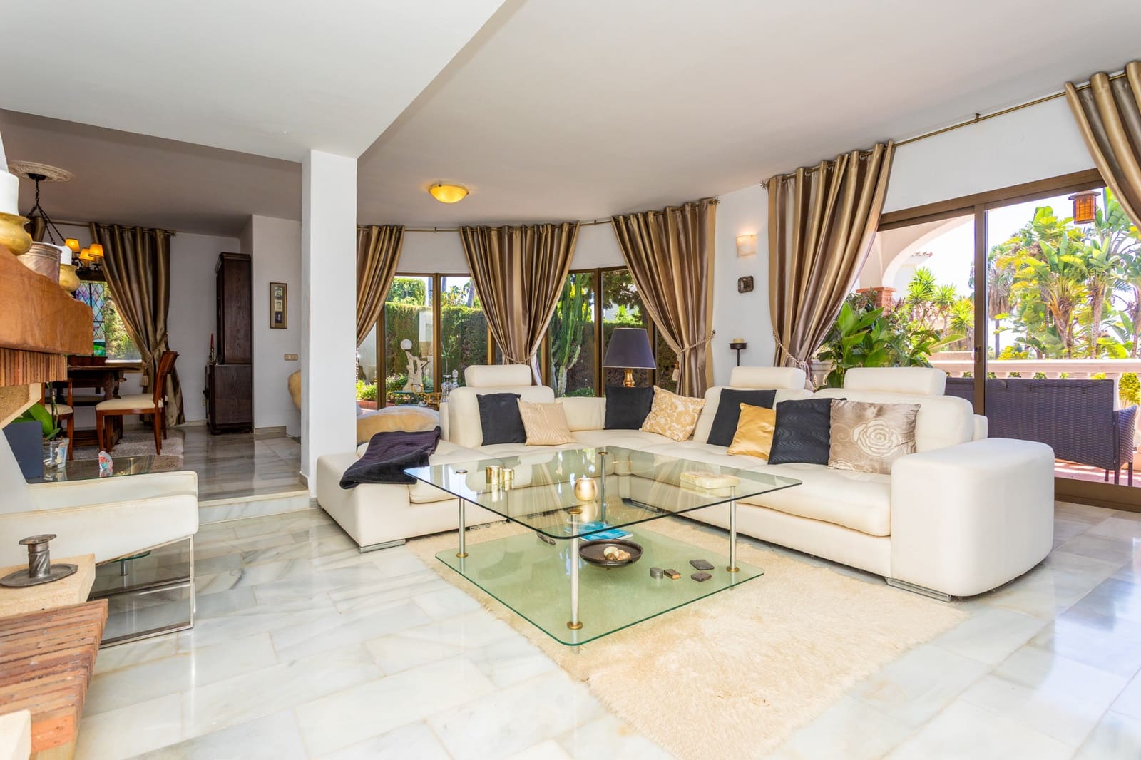 5 soveværelse Villa til salg i Calahonda med swimmingpool garage - € 1.100.000 (Ref: 9153547)