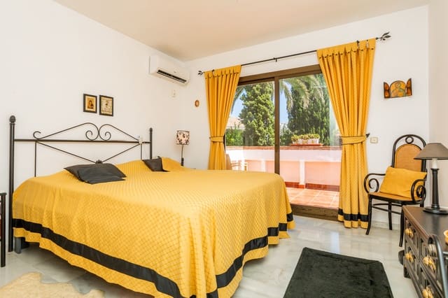 5 slaapkamer Villa te koop in Calahonda, Mijas met zwembad garage - € 1.100.000 (Ref: 9153547)