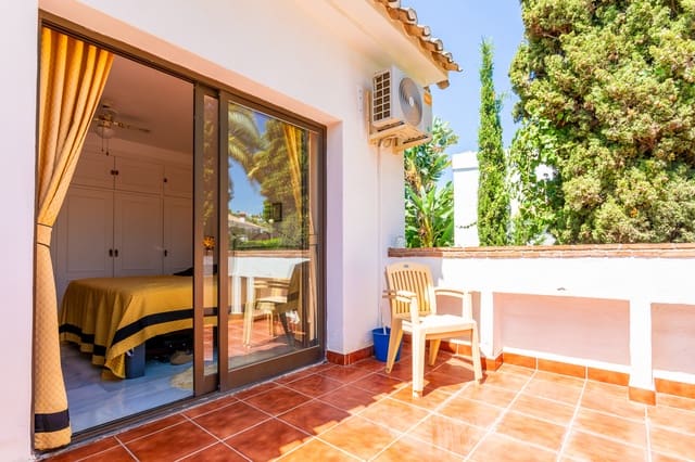 5 slaapkamer Villa te koop in Calahonda, Mijas met zwembad garage - € 1.100.000 (Ref: 9153547)