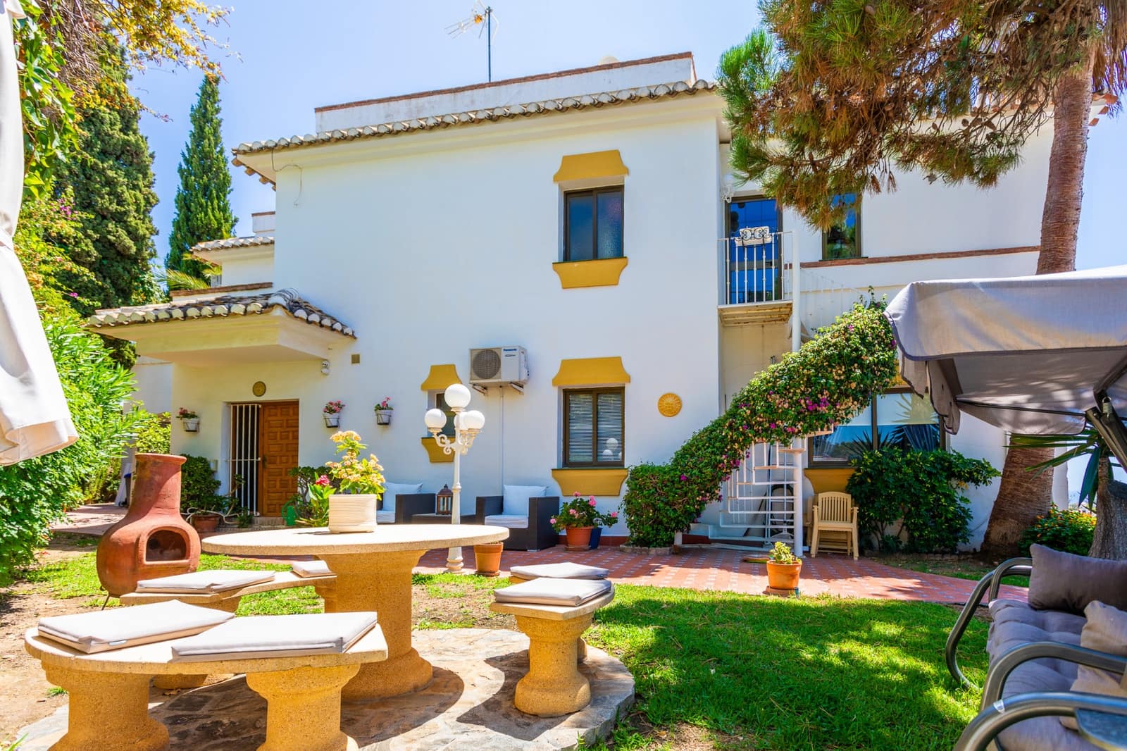 5 soveværelse Villa til salg i Calahonda med swimmingpool garage - € 1.100.000 (Ref: 9153547)