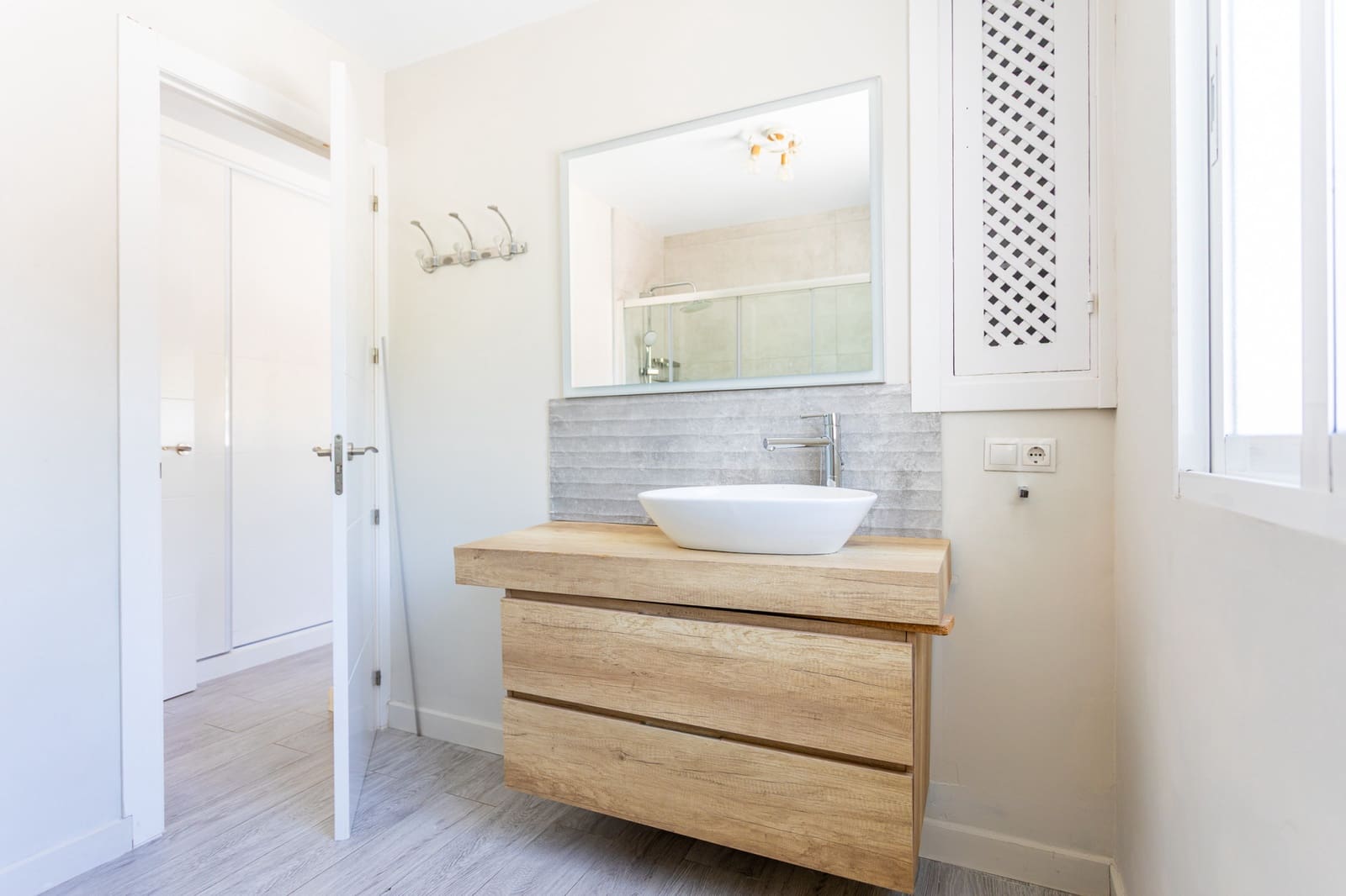 3 bedroom Villa for sale in Calahonda with pool garage - € 695,000 (Ref: 9159202)