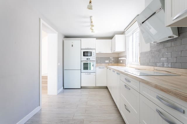 3 quarto Moradia para venda em Calahonda, Mijas com piscina garagem - 695 000 € (Ref: 9159202)