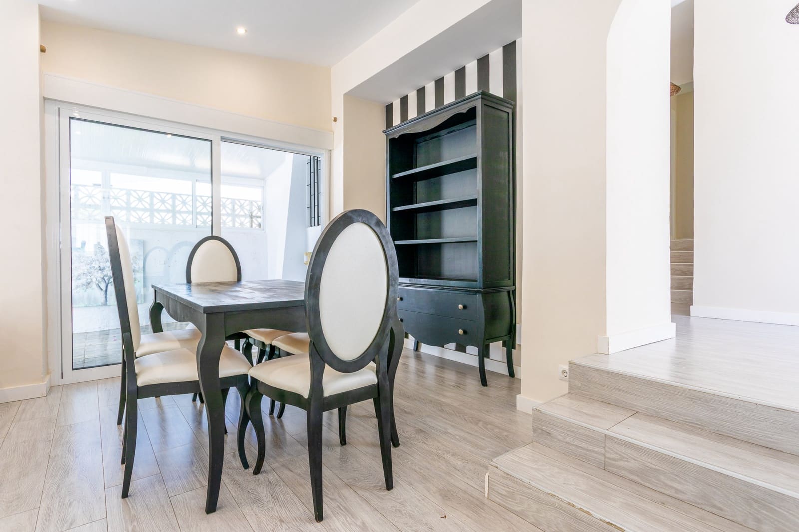 3 bedroom Villa for sale in Calahonda with pool garage - € 695,000 (Ref: 9159202)