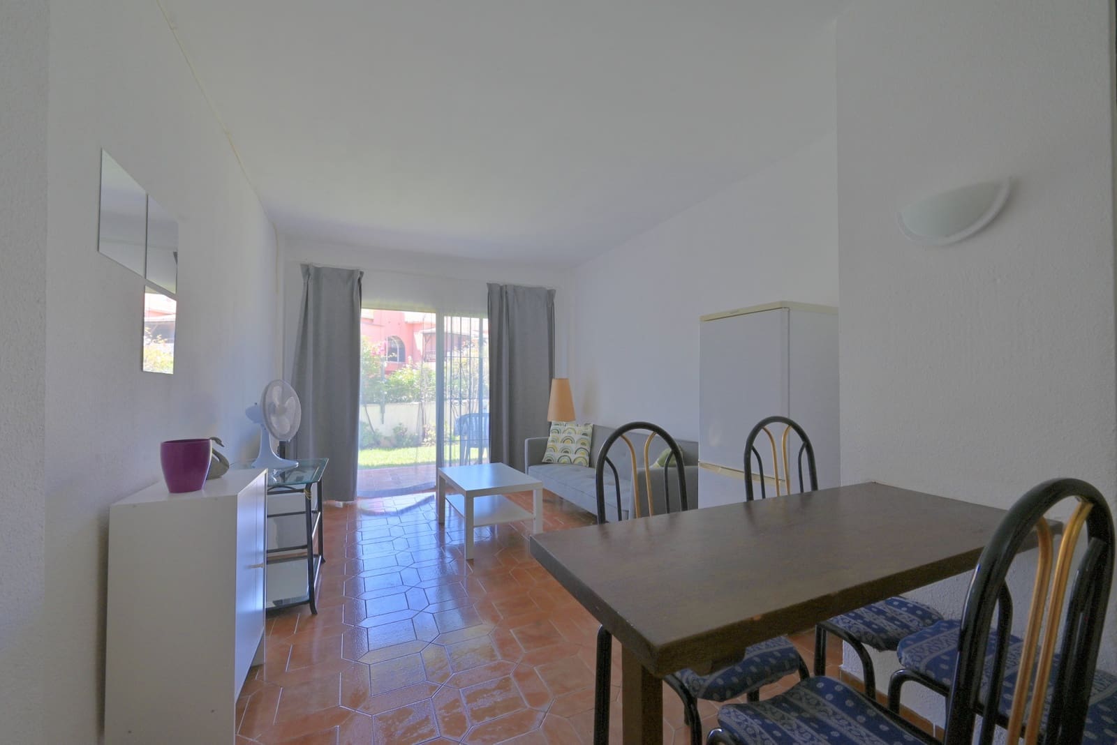 1 bedroom Apartment for sale in Calahonda with pool - € 185,000 (Ref: 9165439)