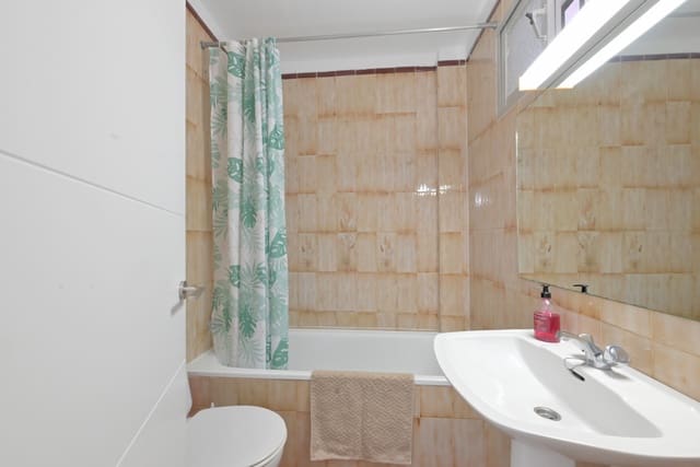 1 bedroom Apartment for sale in Calahonda, Mijas with pool - € 185,000 (Ref: 9165439)