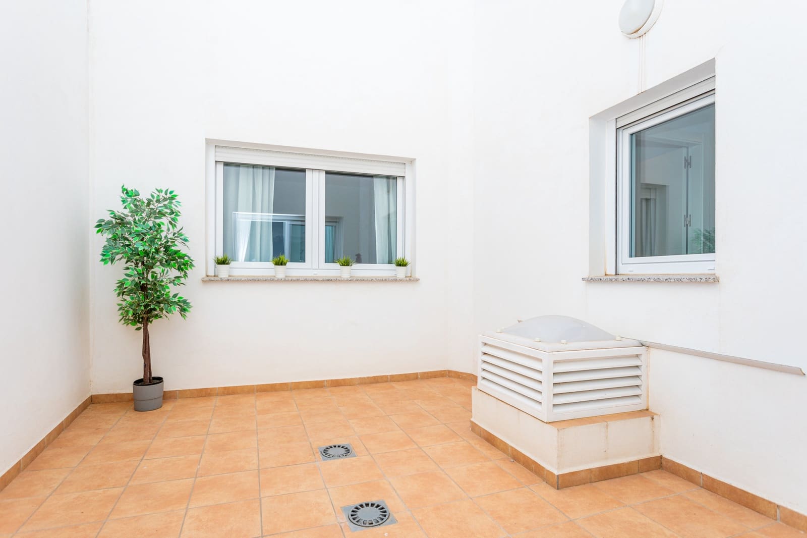 17 soveværelse Hotel til salg i La Cala de Mijas med garage - € 5.450.000 (Ref: 9166773)