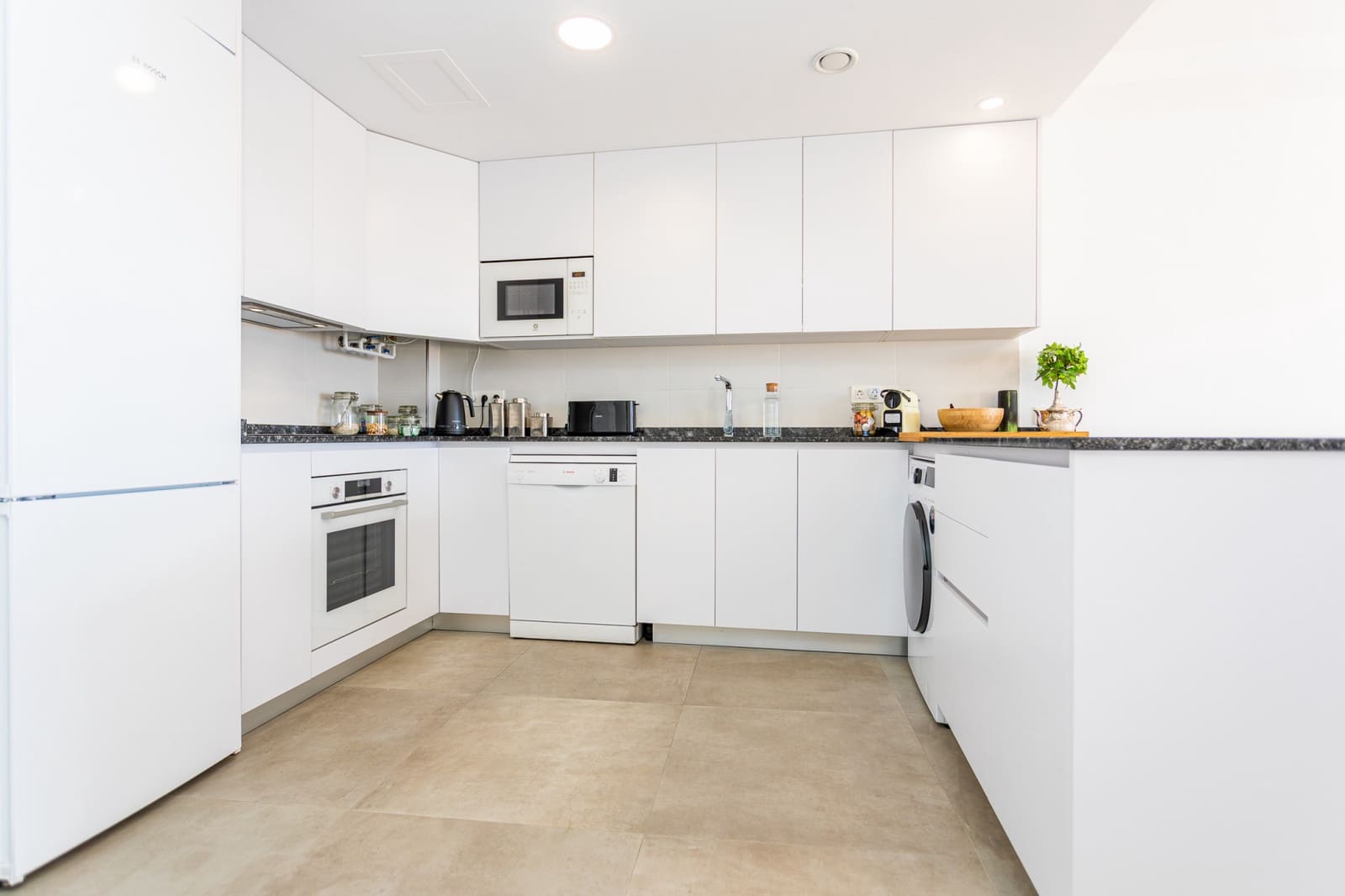 17 soveværelse Hotel til salg i La Cala de Mijas med garage - € 5.450.000 (Ref: 9166773)