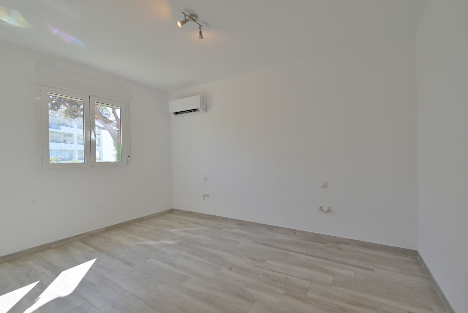 2 chambre Appartement à vendre à Calahonda avec piscine - 293 000 € (Ref: 9184944)