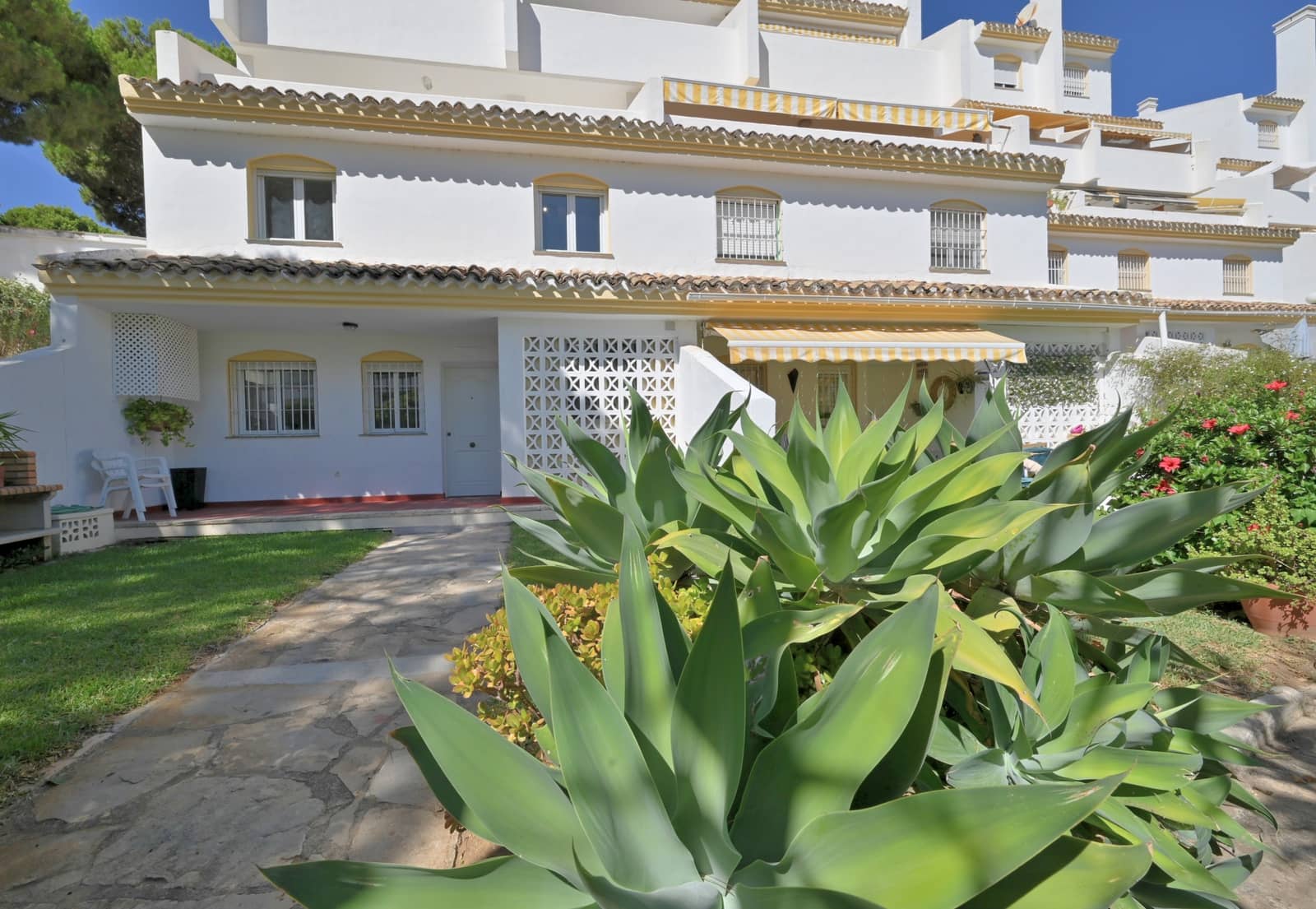 2 chambre Appartement à vendre à Calahonda avec piscine - 293 000 € (Ref: 9184944)