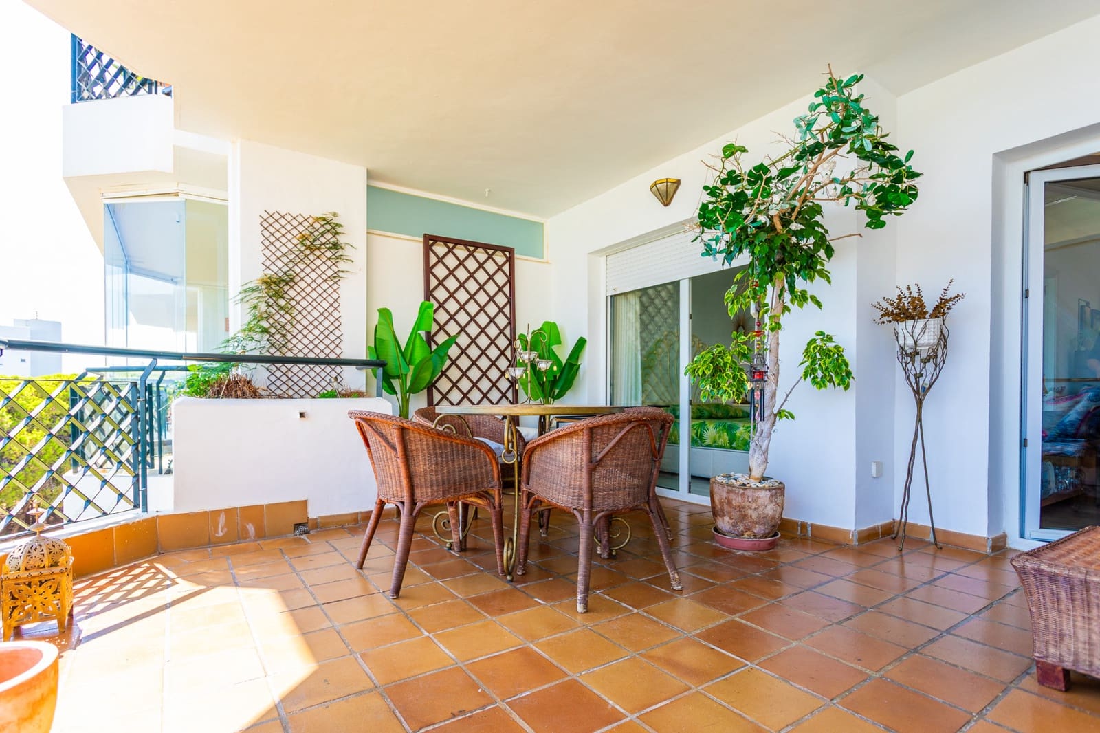 1 soverom Leilighet til salgs i Calahonda med svømmebasseng garasje - € 420 000 (Ref: 9186569)