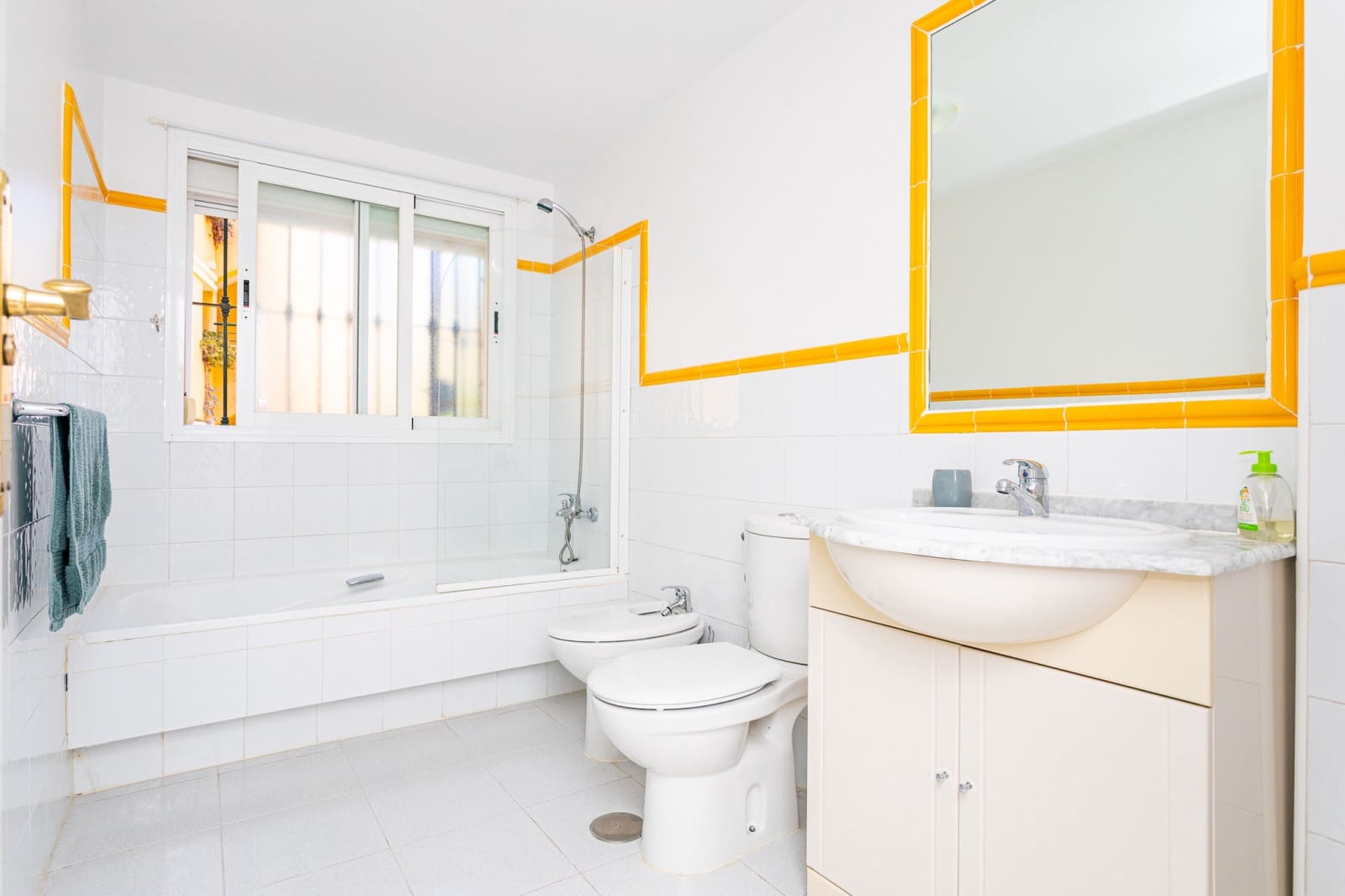 3 bedroom Apartment for sale in Riviera del Sol with pool garage - € 330,000 (Ref: 9187902)