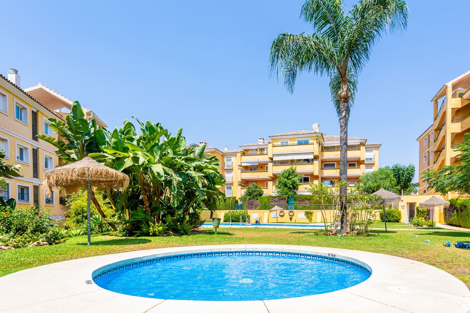 3 bedroom Apartment for sale in Riviera del Sol with pool garage - € 330,000 (Ref: 9187902)
