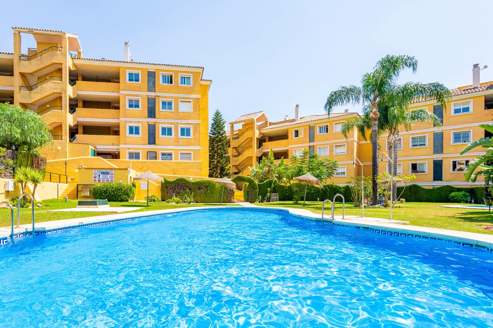 3 bedroom Apartment for sale in Riviera del Sol with pool garage - € 330,000 (Ref: 9187902)