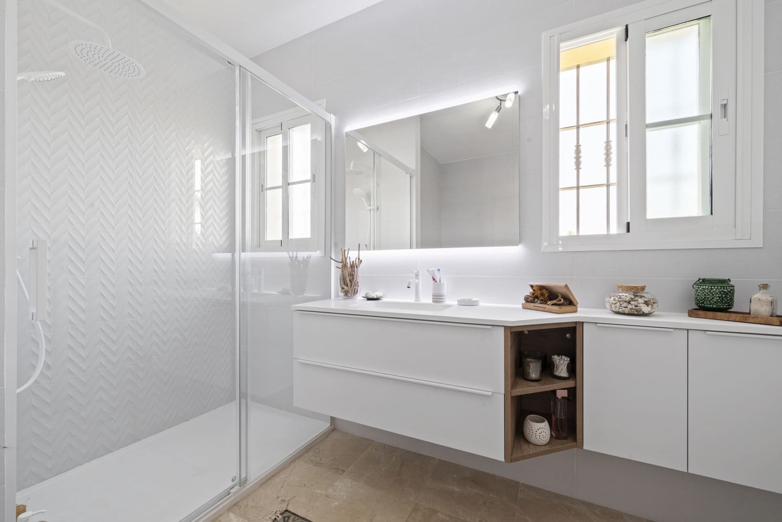 3 soverom Villa til salgs i Riviera del Sol med svømmebasseng garasje - € 749 000 (Ref: 9191993)