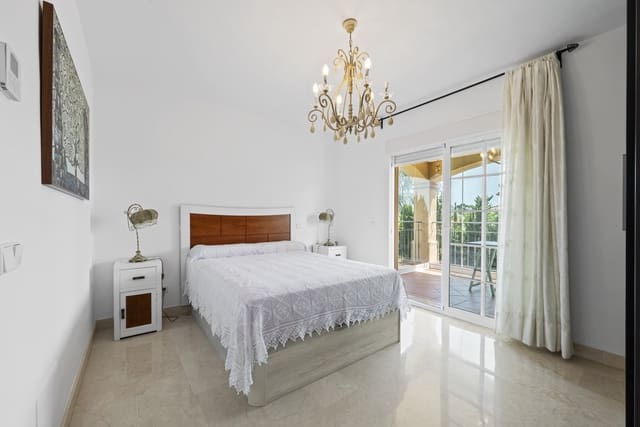 3 soverom Villa til salgs i Riviera del Sol, Mijas med svømmebasseng garasje - € 749 000 (Ref: 9191993)
