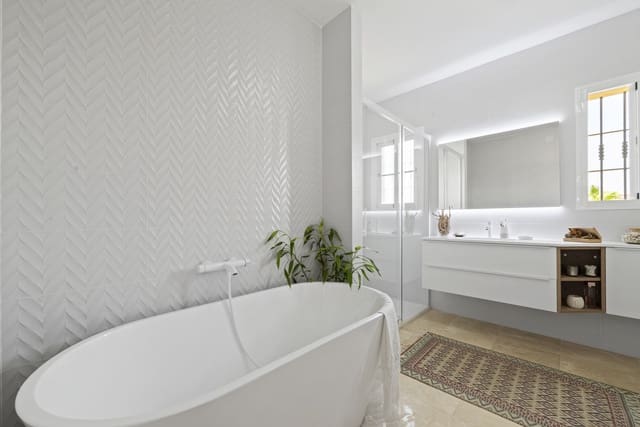 3 soverom Villa til salgs i Riviera del Sol, Mijas med svømmebasseng garasje - € 749 000 (Ref: 9191993)