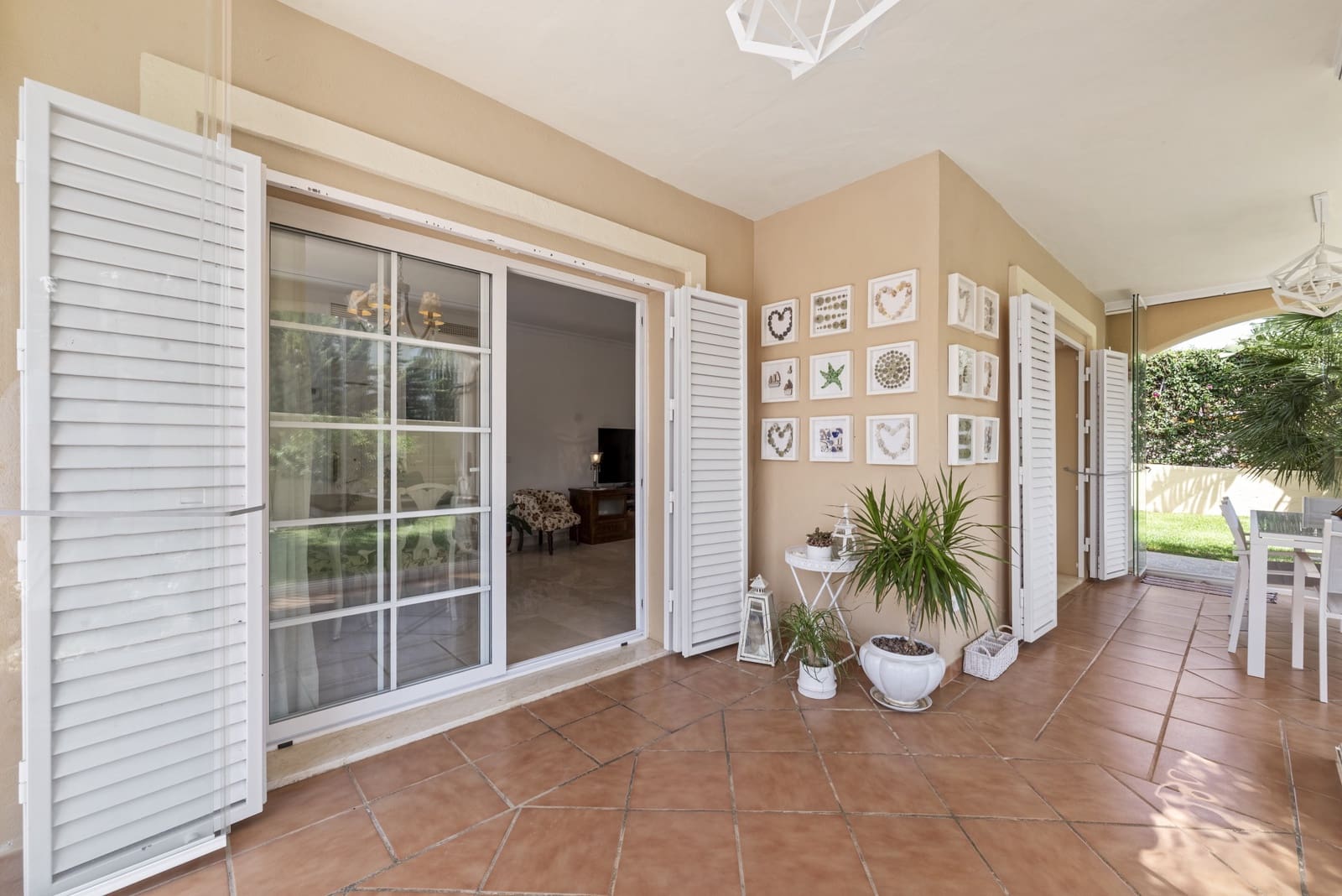 3 soverom Villa til salgs i Riviera del Sol med svømmebasseng garasje - € 749 000 (Ref: 9191993)