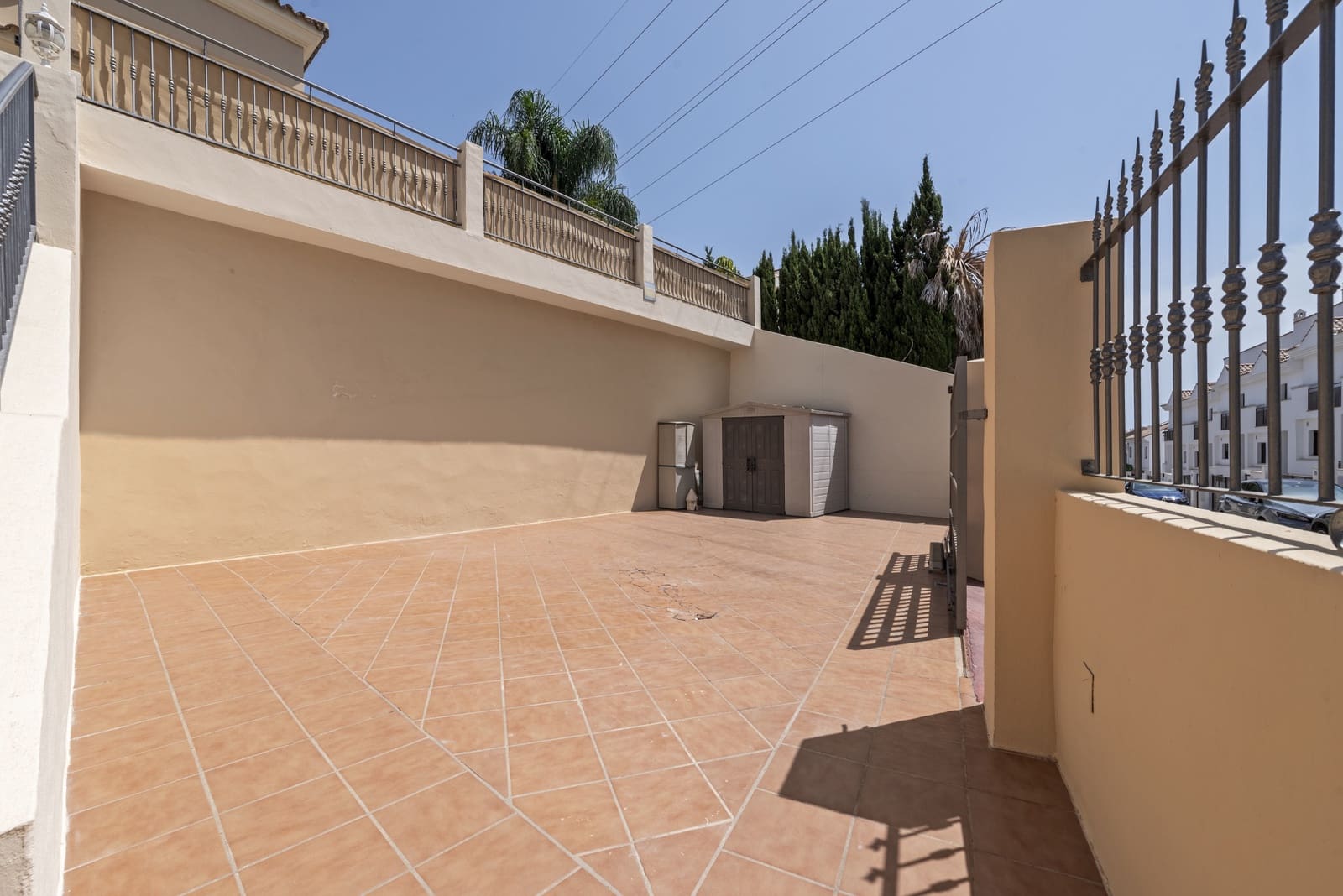3 slaapkamer Villa te koop in Riviera del Sol met zwembad garage - € 749.000 (Ref: 9191993)